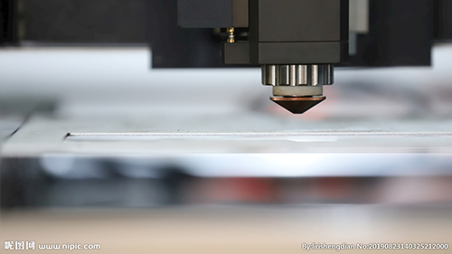 紫外激光切割機區(qū)別.jpg